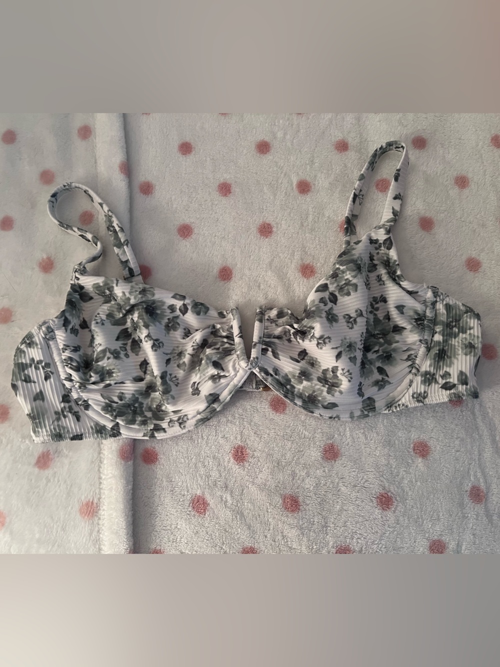 Hollister White Floral Underwire Bikini Top
